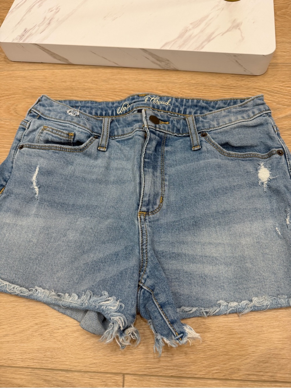 Universal Thread Medium Blue Distressed Frayed Denim Shorts